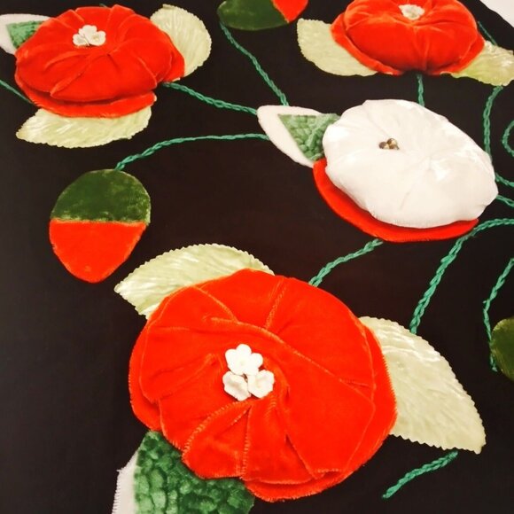 Throw Pillow Cover One Set Decor Velvet 3D Red Flowers Black, Cushion Cases. - Picture 2 of 10